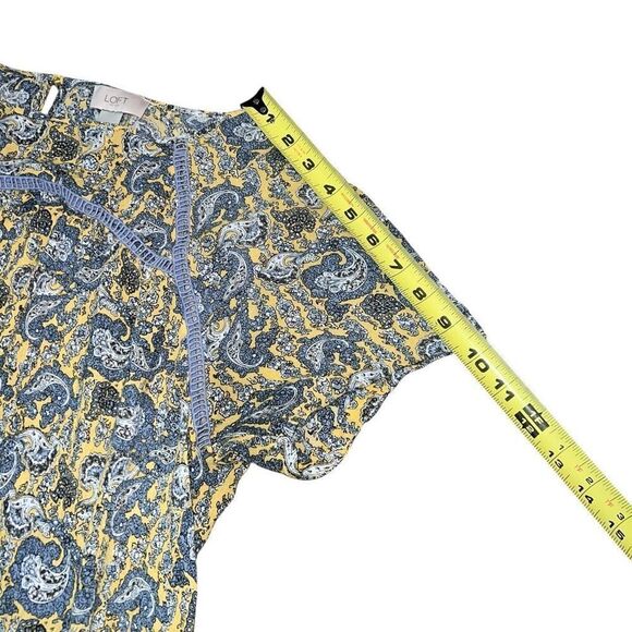 LOFT Blue & Yellow Paisley Short Sleeve Blouse Size L - Picture 4 of 6